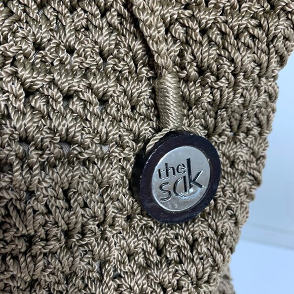 The SAK Beige Crochet Shoulder Bag Zipper Closure Inner Pockets Dividers EUC - Picture 3 of 16
